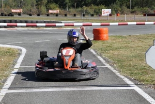 Regreso al stand de Karting